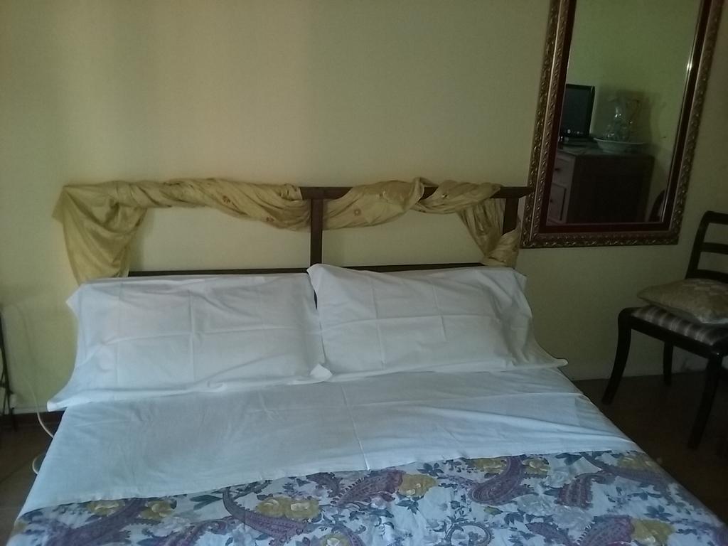 Bed and Breakfast Casa Virgilio Fosdinovo Zimmer foto